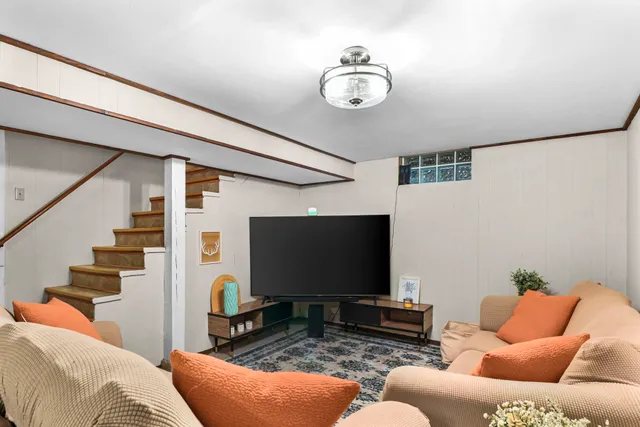 $373,900 | 4329 Doncaster Drive, Madison, WI 53711