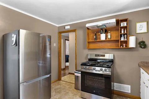 $373,900 | 4329 Doncaster Drive, Madison, WI 53711