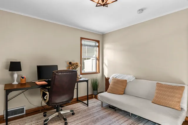 $373,900 | 4329 Doncaster Drive, Madison, WI 53711