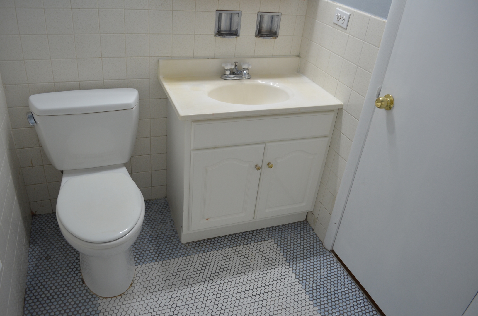 10361 Dearlove Road, Unit 1I Glenview, IL 60025 - Photo 23 of 32