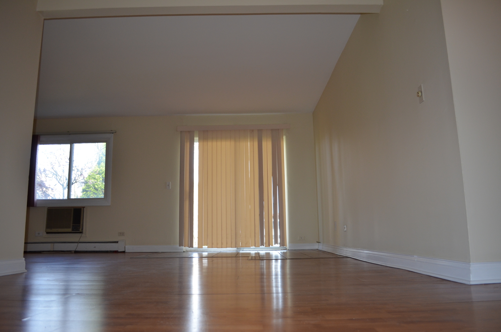 10361 Dearlove Road, Unit 1I Glenview, IL 60025 - Photo 9 of 32