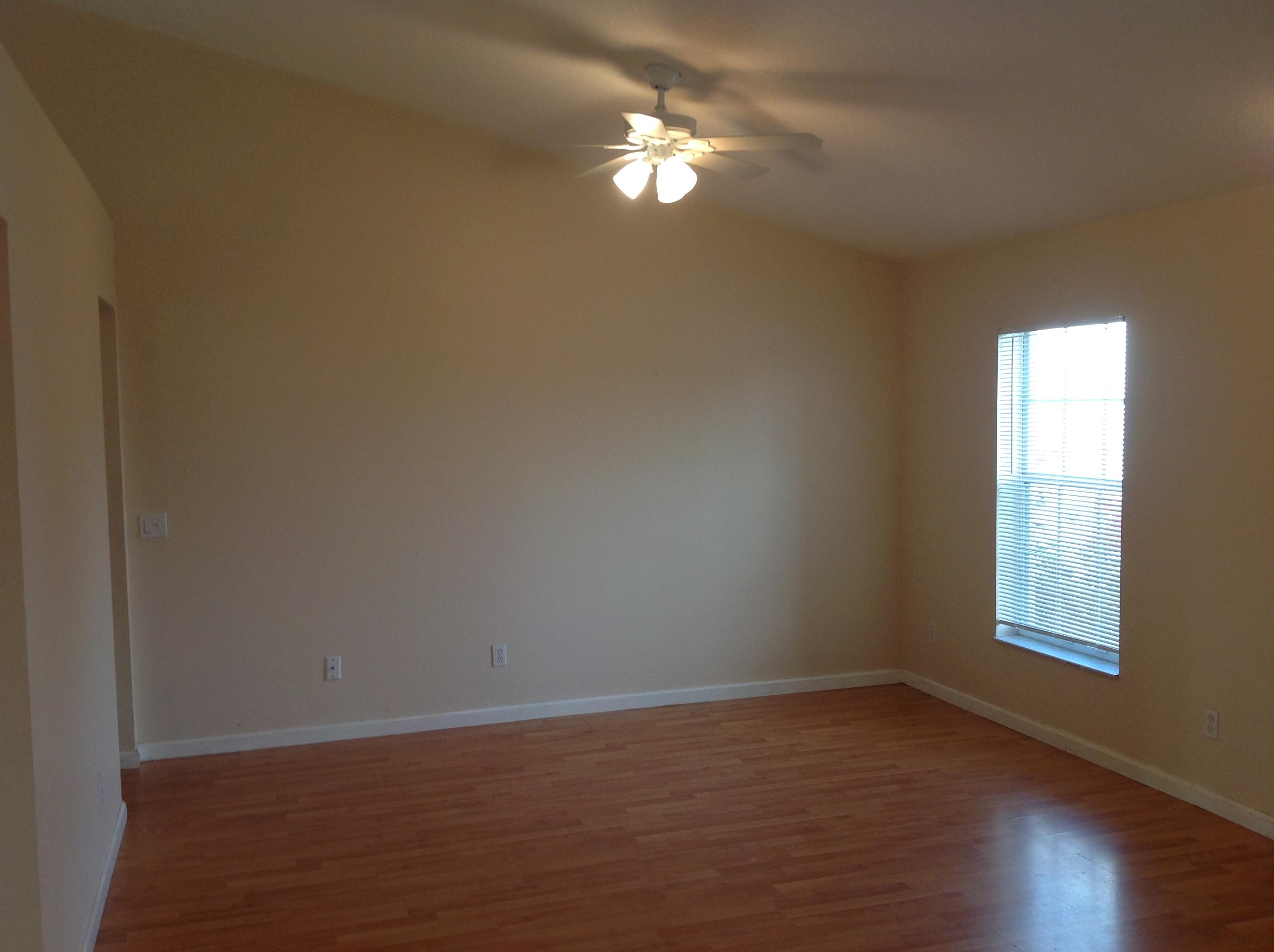 340 Southwest Undallo Road Port St. Lucie, FL 34953 - Photo 3 of 15 IMG_2380