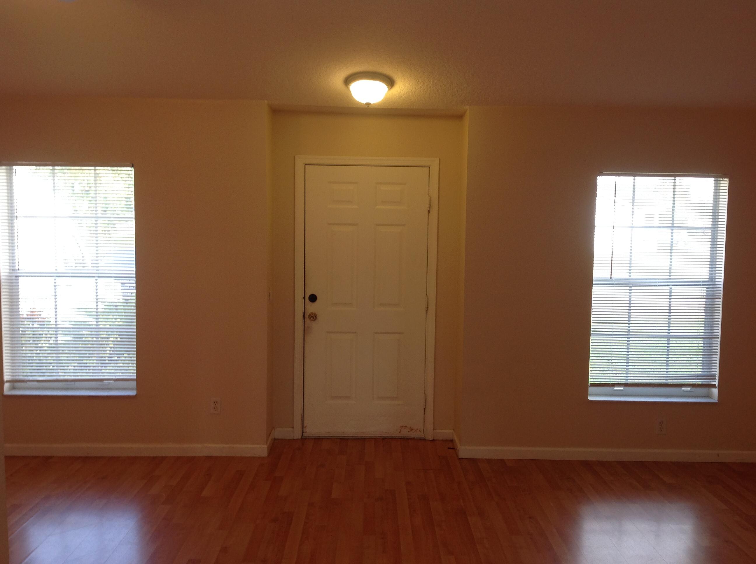 340 Southwest Undallo Road Port St. Lucie, FL 34953 - Photo 4 of 15 IMG_2381