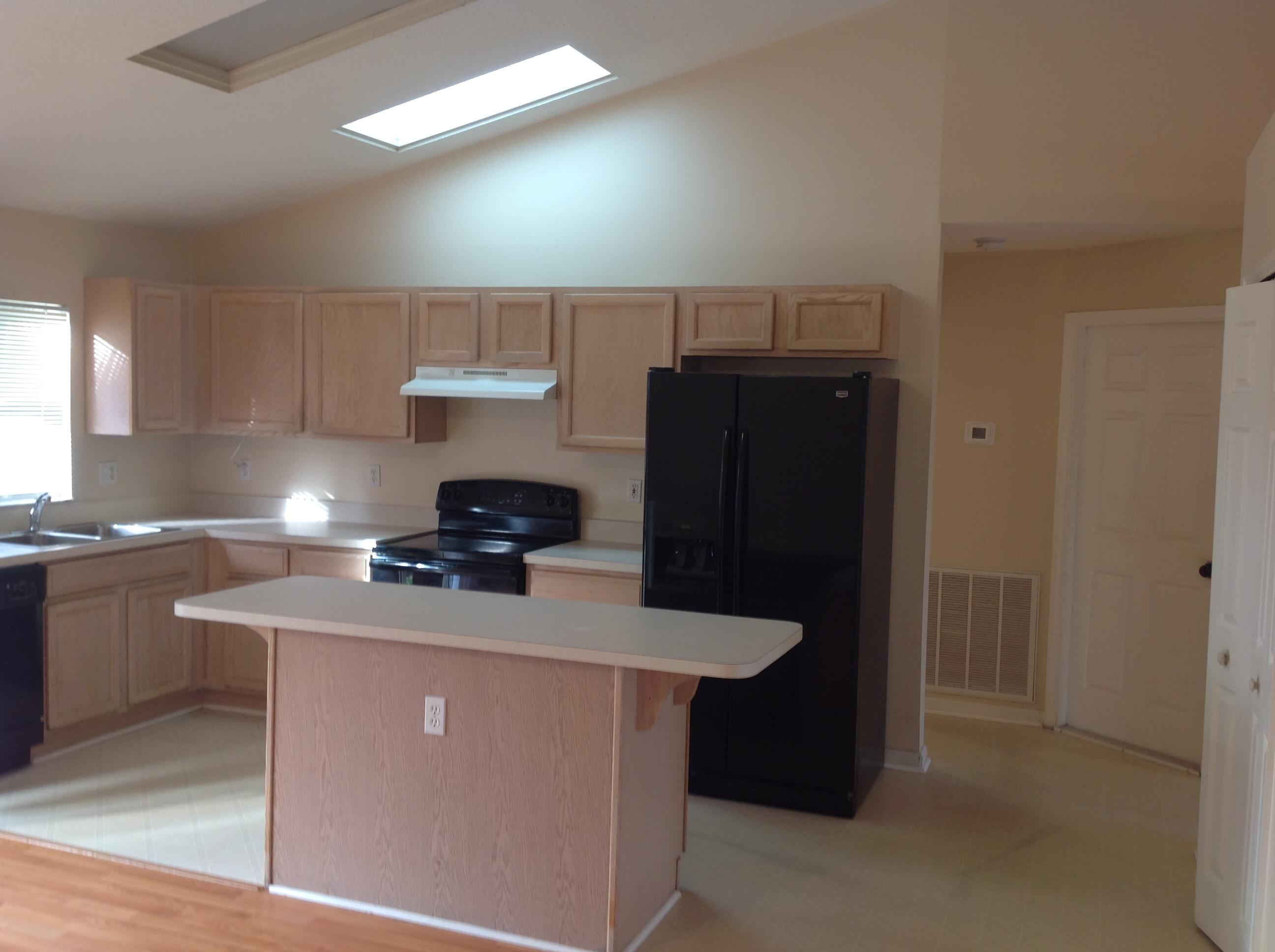 340 Southwest Undallo Road Port St. Lucie, FL 34953 - Photo 6 of 15 IMG_2383