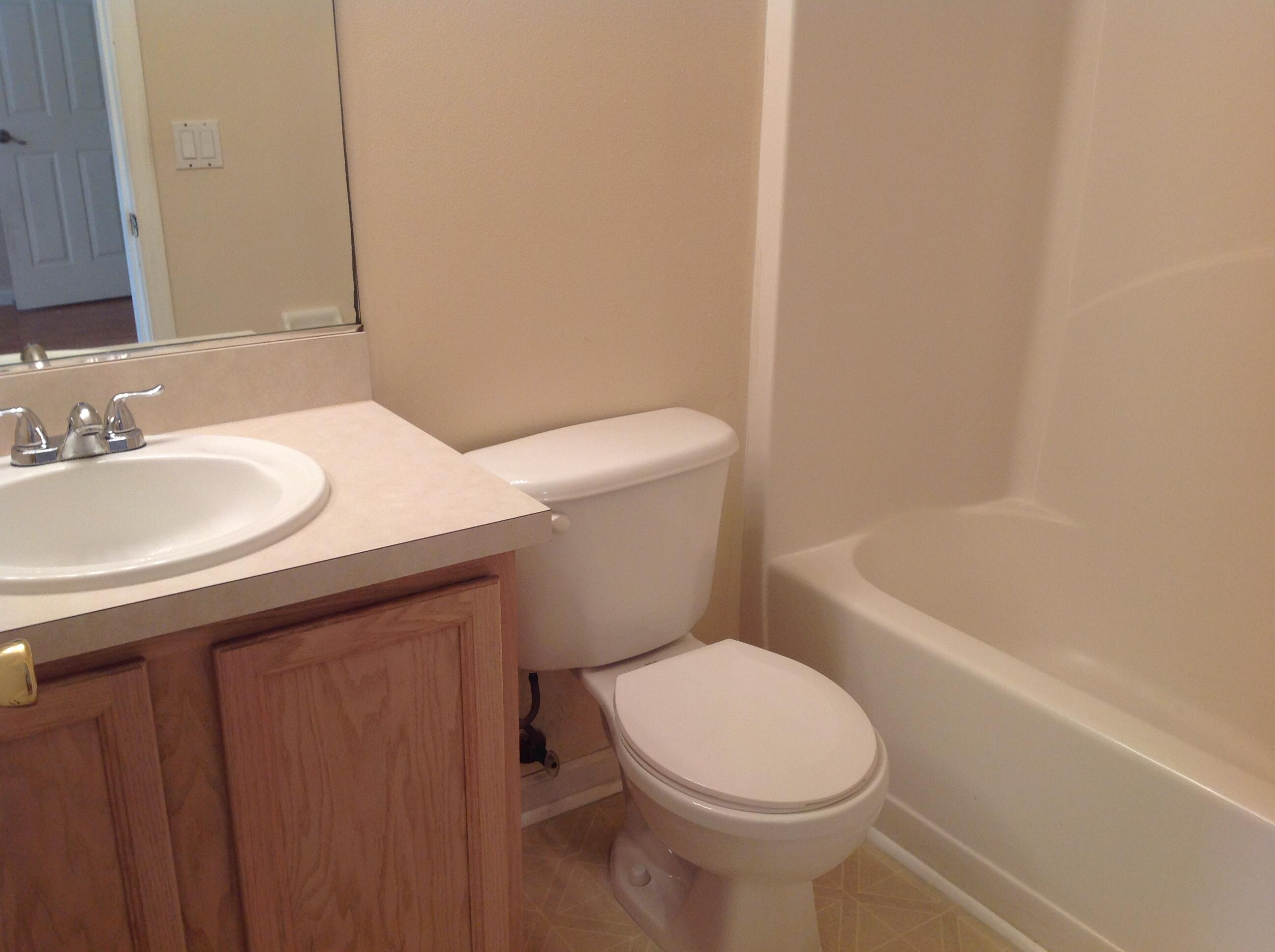 340 Southwest Undallo Road Port St. Lucie, FL 34953 - Photo 8 of 15 IMG_2385