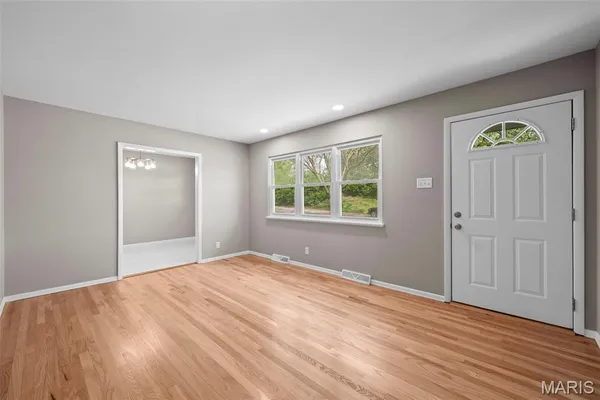 $305,000 | 1201 Clearview Drive, St. Charles, MO 63303