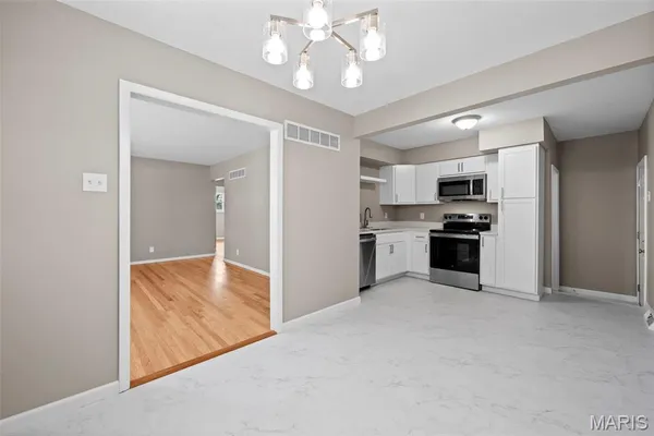 $305,000 | 1201 Clearview Drive, St. Charles, MO 63303
