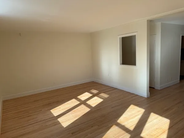 $3,000 | 136 Boylston Street, Unit 1, Newton, MA 02467