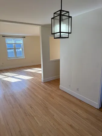 $3,000 | 136 Boylston Street, Unit 1, Newton, MA 02467