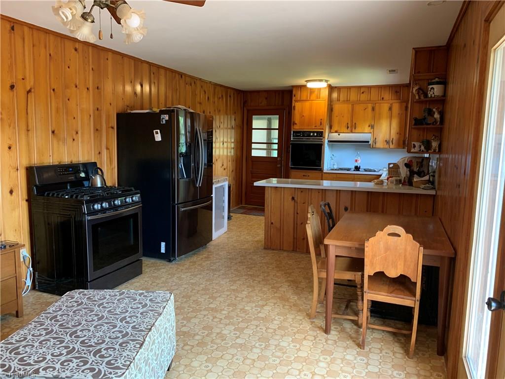 495 Seven Island Road Danbury, NC 27016 - Photo 9 of 30 Gallery Image 9
