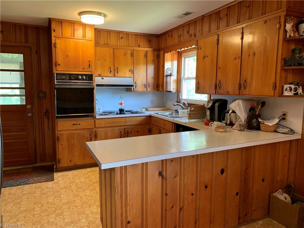 495 Seven Island Road Danbury, NC 27016 - Photo 10 of 30 Gallery Image 10
