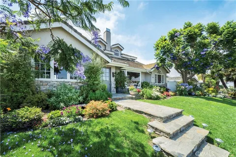 $4,125,000 | 332 Holmwood Drive, Newport Beach, CA 92663
