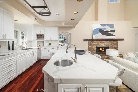 $4,125,000 | 332 Holmwood Drive, Newport Beach, CA 92663