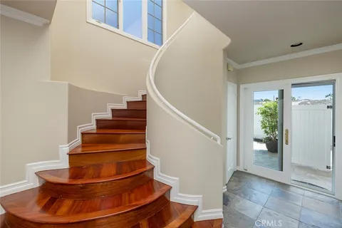 $4,125,000 | 332 Holmwood Drive, Newport Beach, CA 92663