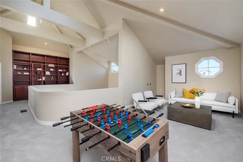 $4,125,000 | 332 Holmwood Drive, Newport Beach, CA 92663