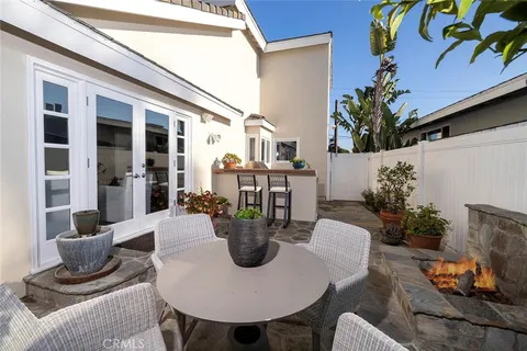 $4,125,000 | 332 Holmwood Drive, Newport Beach, CA 92663