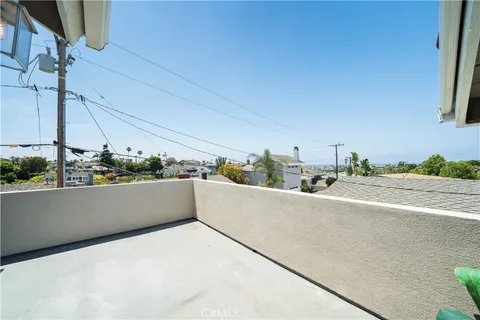 $4,125,000 | 332 Holmwood Drive, Newport Beach, CA 92663