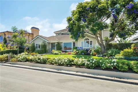 $4,125,000 | 332 Holmwood Drive, Newport Beach, CA 92663