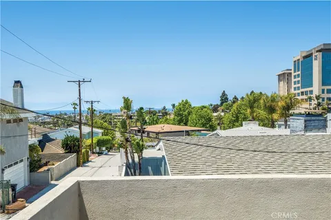 $4,125,000 | 332 Holmwood Drive, Newport Beach, CA 92663