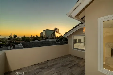 $4,125,000 | 332 Holmwood Drive, Newport Beach, CA 92663