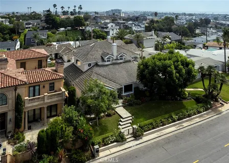 $4,125,000 | 332 Holmwood Drive, Newport Beach, CA 92663