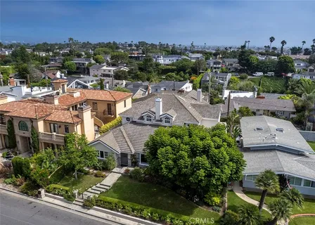 $4,125,000 | 332 Holmwood Drive, Newport Beach, CA 92663