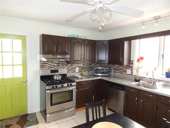 11 Fuller Street Everett, MA 02149 - Photo 3 of 15