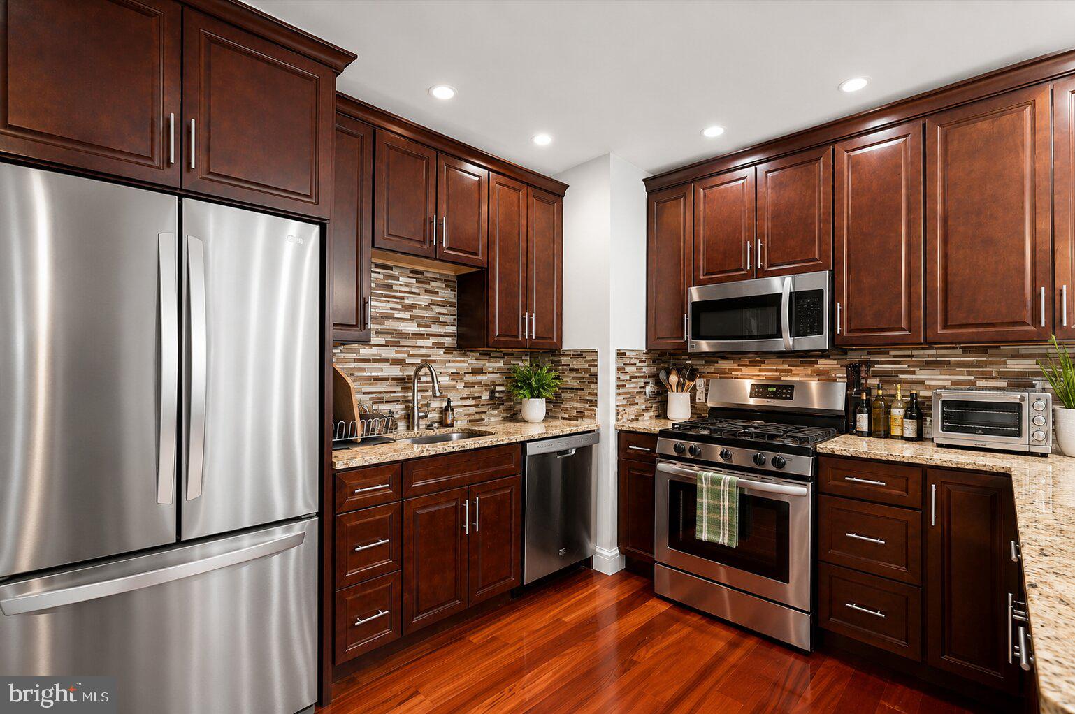 738 South 11th Street, Unit 2F Philadelphia, PA 19147 - Photo 5 of 15