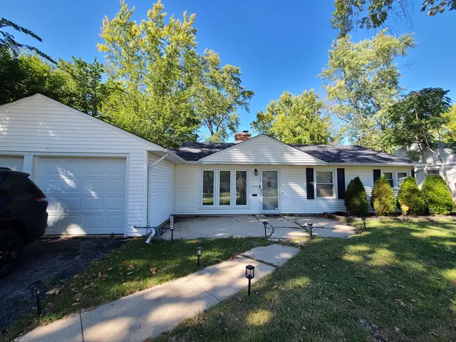 $184,900 | 340 Indianwood Boulevard, Park Forest, IL 60466