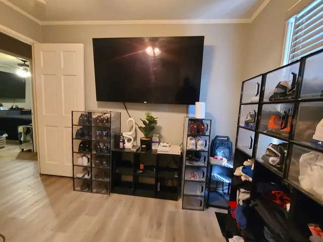 $184,900 | 340 Indianwood Boulevard, Park Forest, IL 60466