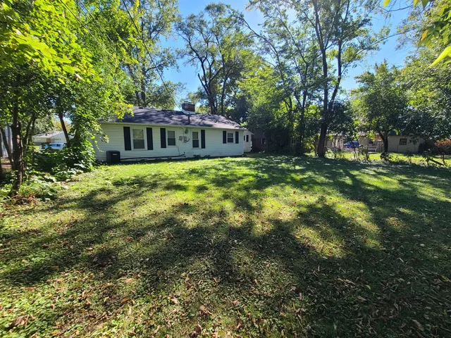 $184,900 | 340 Indianwood Boulevard, Park Forest, IL 60466