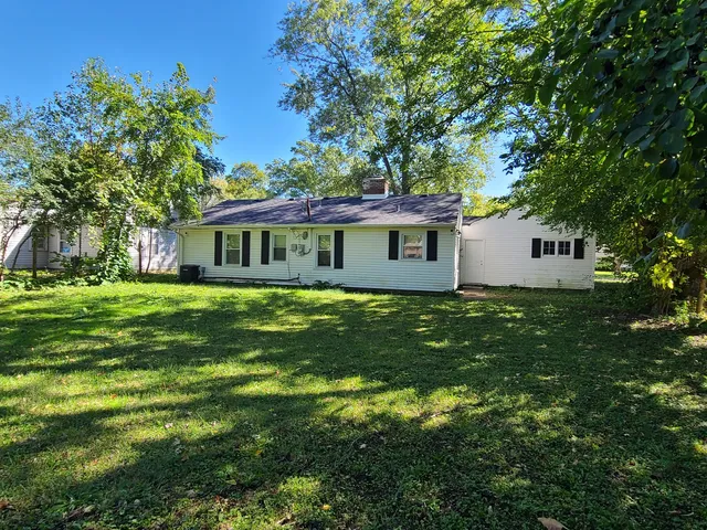 $184,900 | 340 Indianwood Boulevard, Park Forest, IL 60466