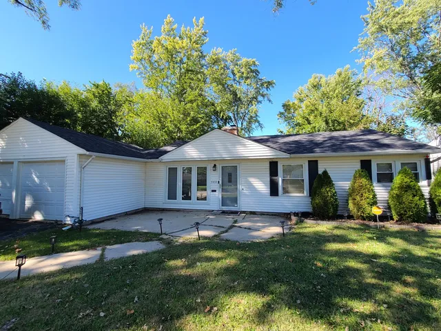 $184,900 | 340 Indianwood Boulevard, Park Forest, IL 60466