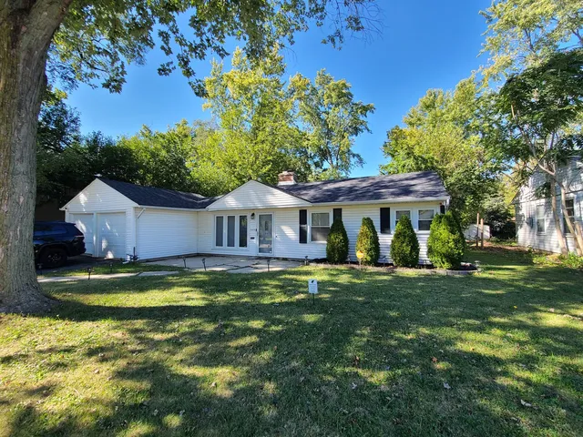 $184,900 | 340 Indianwood Boulevard, Park Forest, IL 60466