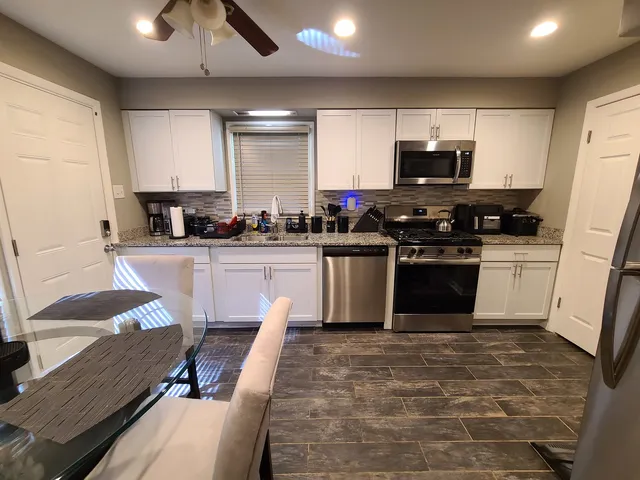 $184,900 | 340 Indianwood Boulevard, Park Forest, IL 60466