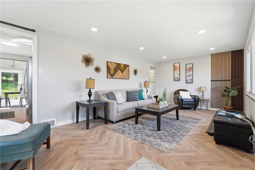 37 Pontiac Road Pittsburgh, PA 15241 - Photo 6 of 34