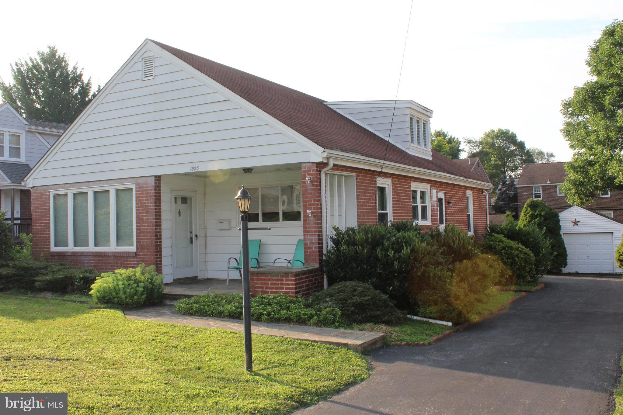 1523 Dorchester Road Havertown, PA 19083 - Photo 1 of 27 Gallery Image 1