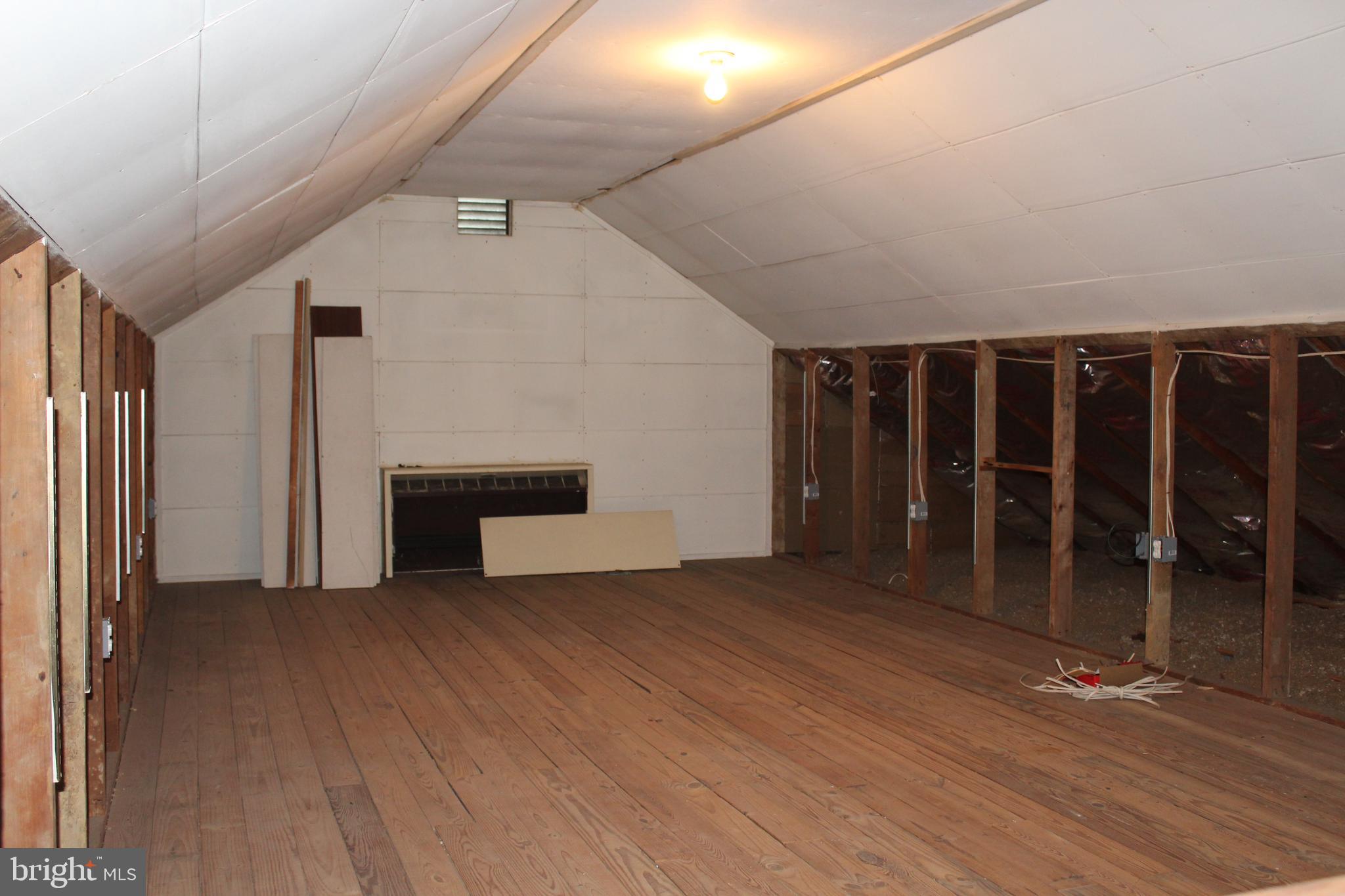 1523 Dorchester Road Havertown, PA 19083 - Photo 20 of 27 Gallery Image 20