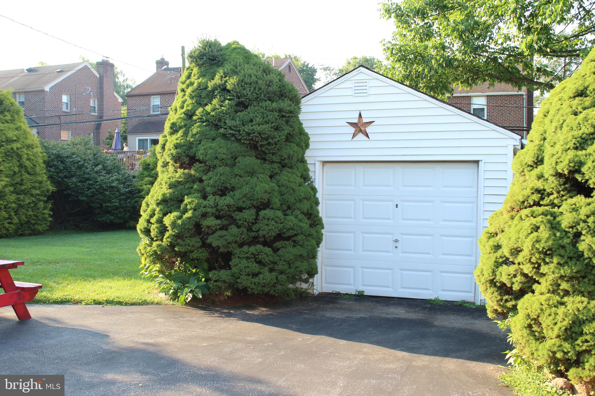 1523 Dorchester Road Havertown, PA 19083 - Photo 21 of 27 Gallery Image 21