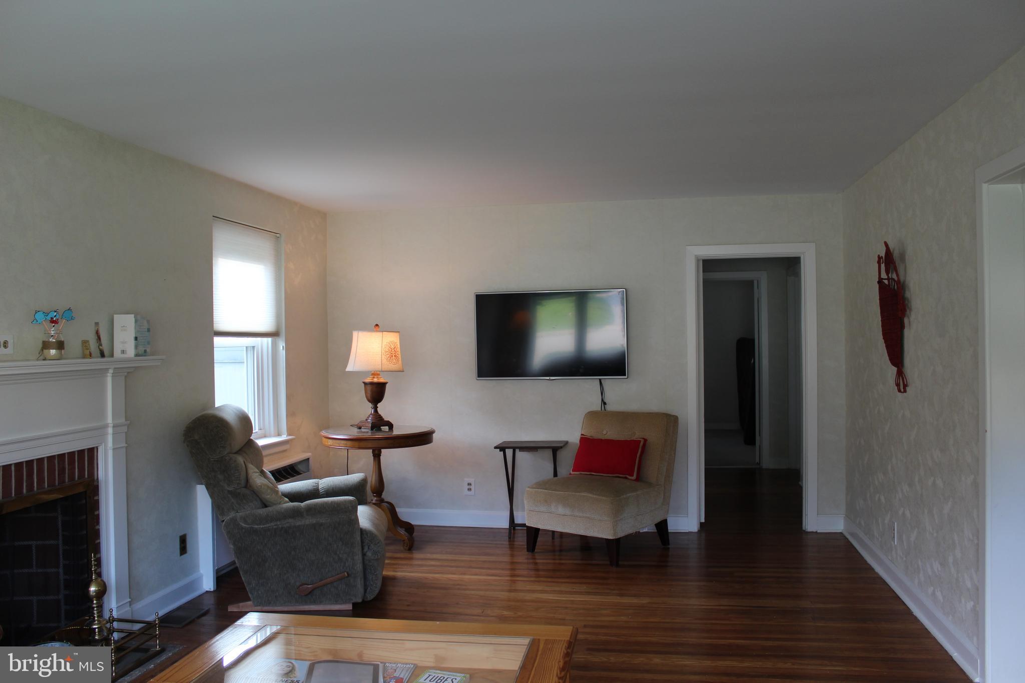 1523 Dorchester Road Havertown, PA 19083 - Photo 5 of 27 Gallery Image 5
