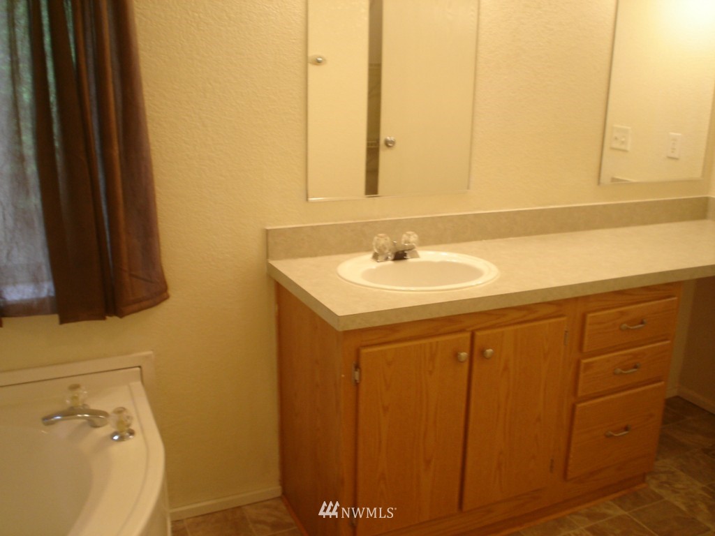 12827 East Macs Loop Road Granite Falls, WA 98252 - Photo 14 of 25 Gallery Image 14