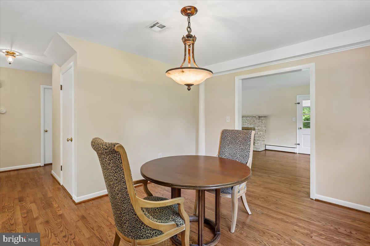 14811 Springfield Road Germantown, MD 20874 - Photo 16 of 116 DR easily can accommodate 6-8
