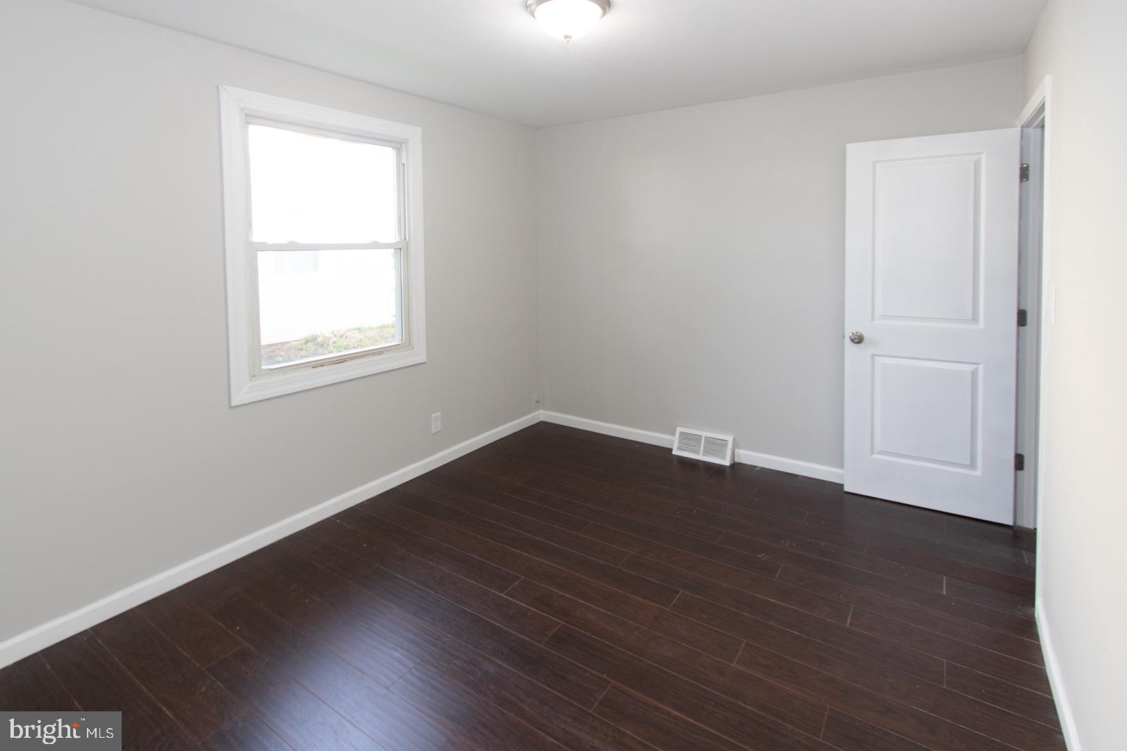 8128 Cornwall Road Baltimore, MD 21222 - Photo 11 of 22