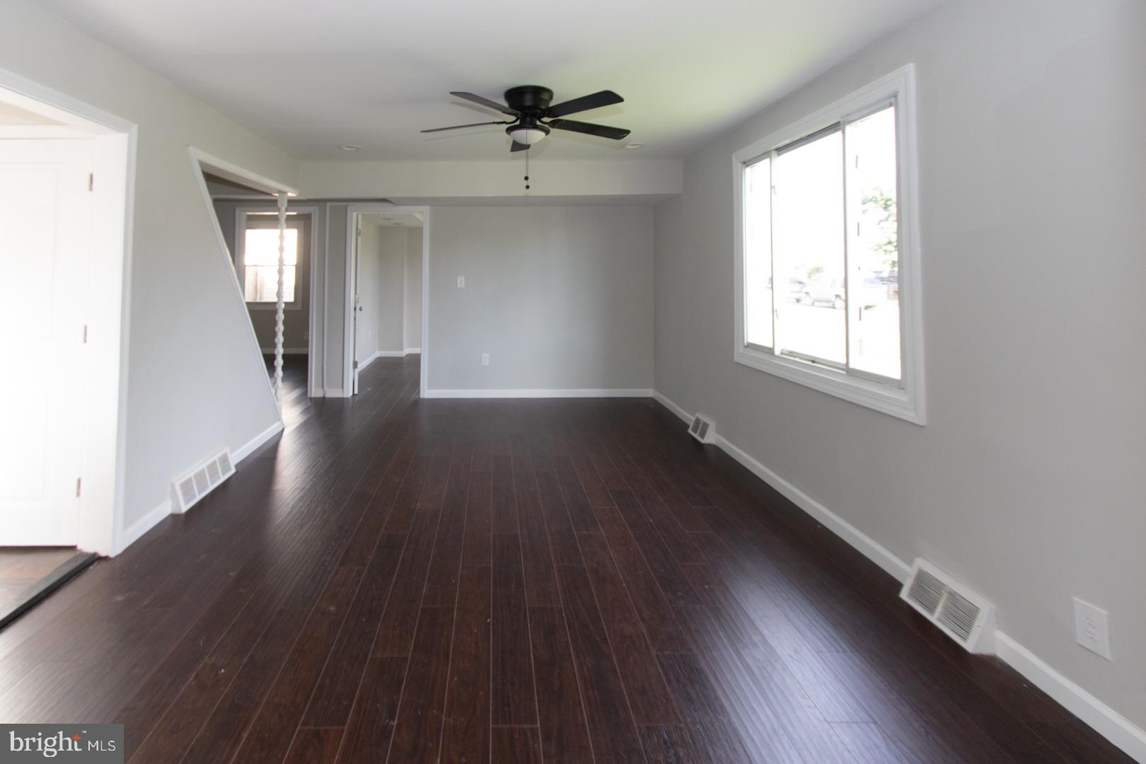 8128 Cornwall Road Baltimore, MD 21222 - Photo 5 of 22