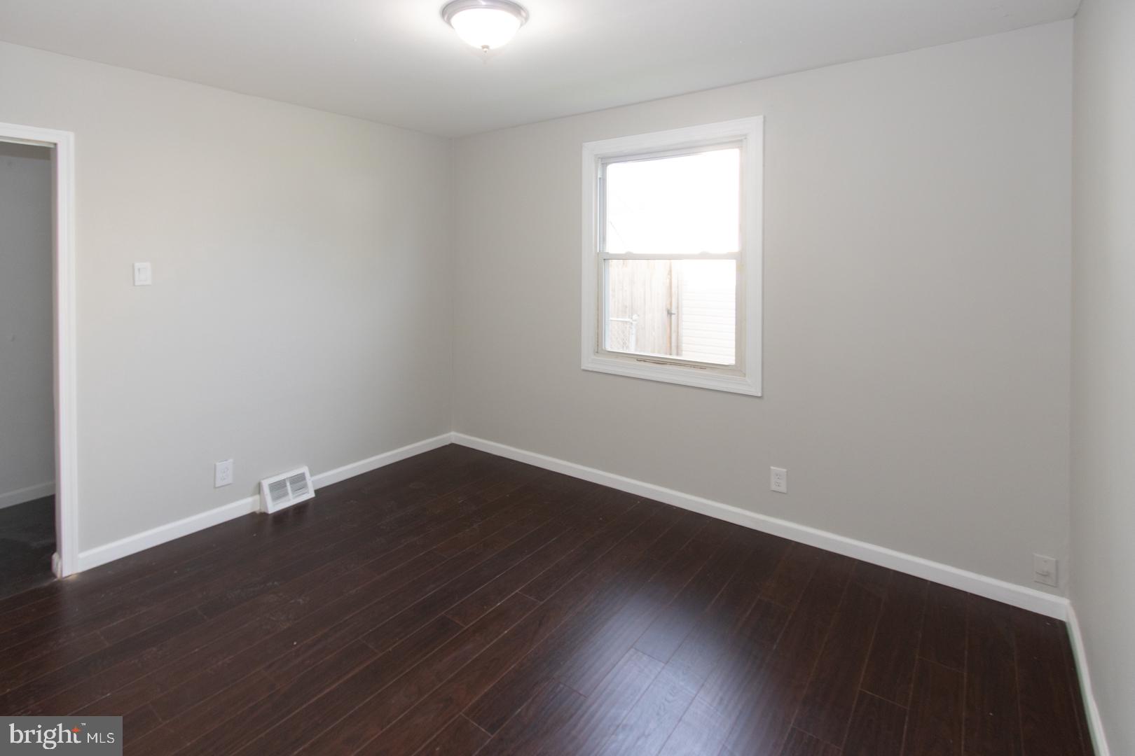 8128 Cornwall Road Baltimore, MD 21222 - Photo 10 of 22