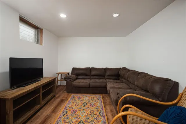 $239,000 | 1309 South McHenry Avenue, Independence, MO 64057