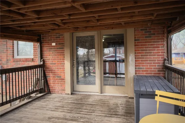 $239,000 | 1309 South McHenry Avenue, Independence, MO 64057