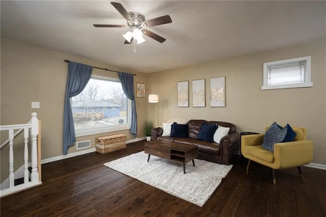 $239,000 | 1309 South McHenry Avenue, Independence, MO 64057