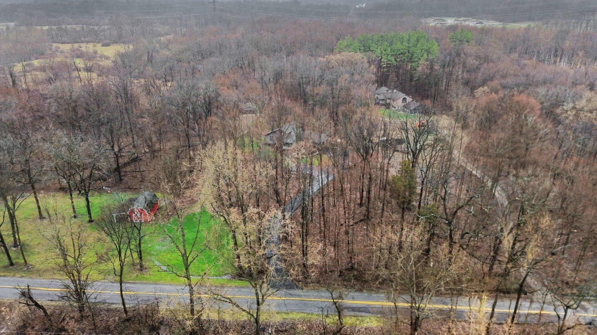 2913 Grange Road Berrien Springs, MI 49103 - Photo 27 of 32 027_file_5587