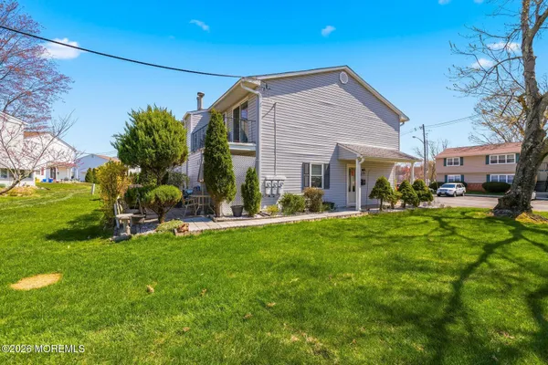 $359,000 | 52 Galewood Drive, Unit 637, Matawan, NJ 07747